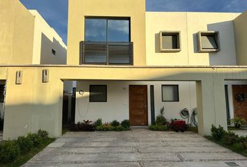 Casa en condominio en  Calle Adamar, San Agustín, Tlajomulco De Zúñiga, Jalisco, 45646, Mex