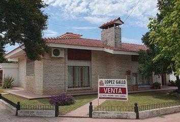 Casa en  Colonia Caroya, Córdoba