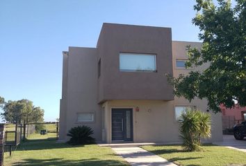 Casa en  El Cantón Golf, Partido De Escobar