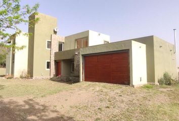 Casa en  Santa Rosa De Calamuchita, Córdoba