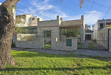 Casa en  Villa Adelina, Partido De San Isidro