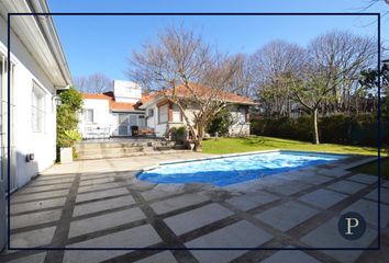 Casa en  Los Troncos, Mar Del Plata