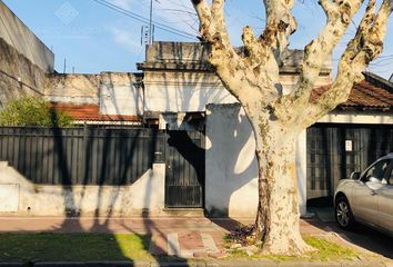 Casa en  Remedios De Escalada, Partido De Lanús