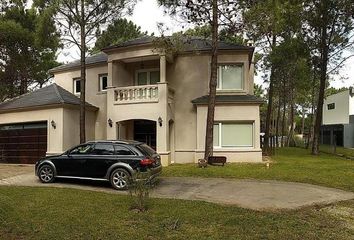 Casa en  Barrio Cerrado Costa Esmeralda, Pinamar