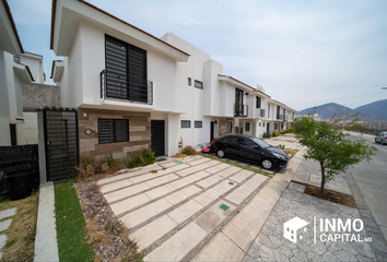 Casa en condominio en  Avenida Altara, Loma Blanca, San Agustín, Tlajomulco De Zúñiga, Jalisco, 45645, Mex