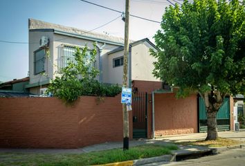 Casa en  Adrogué, Partido De Almirante Brown