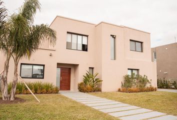 Casa en  Puertos Del Lago, Partido De Escobar