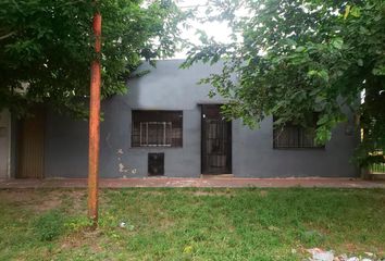 Casa en  Los Hornos, Partido De La Plata