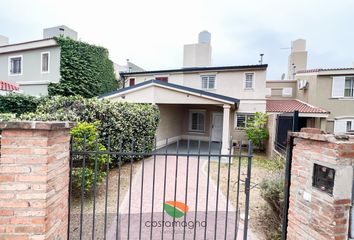 Casa en  1ª Junta, Córdoba Capital