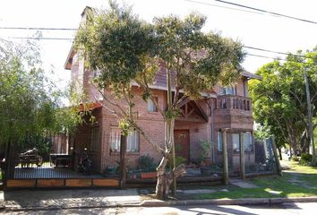 Casa en  Adrogué, Partido De Almirante Brown