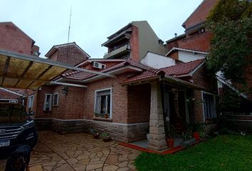 Casa en  Adrogué, Partido De Almirante Brown