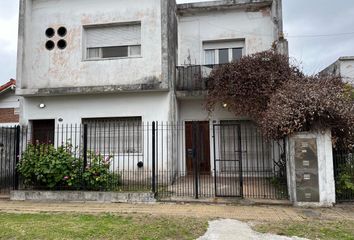 Casa en  Turdera, Partido De Lomas De Zamora