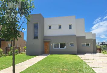 Casa en  El Cantón, Partido De Escobar