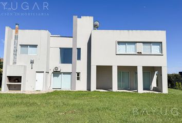 Casa en  Haras Santa María, Partido De Escobar