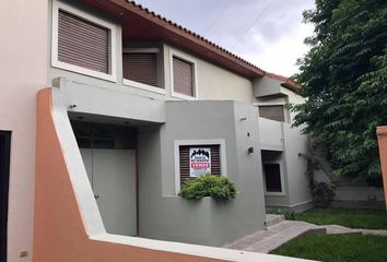 Casa en  Cipolletti, Río Negro