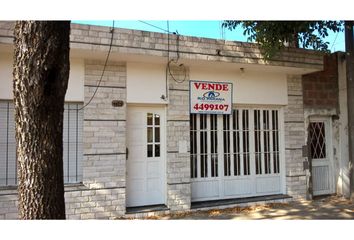 Casa en  Azcuénaga, Rosario