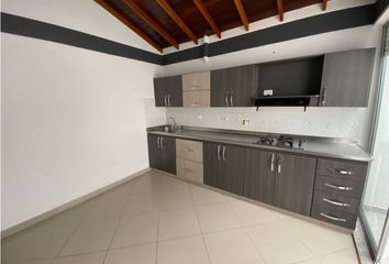 Apartamento en  Cristo Rey, Medellín