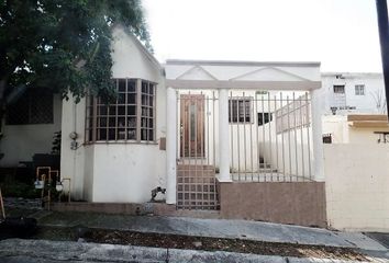 Casa en  Calle Diego Saldivar, Lázaro Garza Ayala, San Pedro Garza García, Nuevo León, 66238, Mex