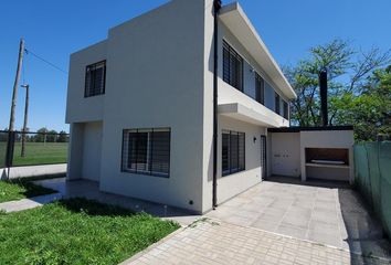 Casa en  Fisherton, Rosario