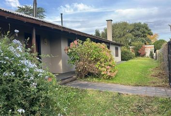 Casa en  Comandante Nicanor Otamendi, General Alvarado