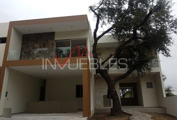 Casa en  Calle Iris, Privada El Uro, Monterrey, Nuevo León, 64985, Mex