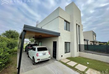 Casa en  Puerto Roldán, Roldán