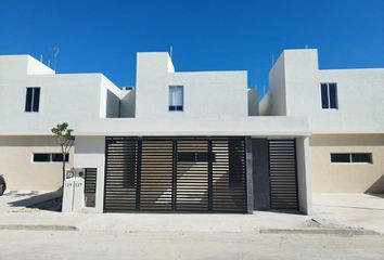 Casa en  Calle 21, Cholul, Mérida, Yucatán, 97305, Mex