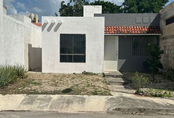 Casa en  Calle 148 663-669, Los Héroes, Mérida, Yucatán, 97306, Mex