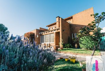 Casa en  Calle Cerrito 737, Bahía Blanca, Provincia De Buenos Aires, Arg