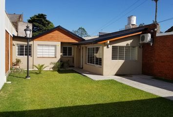 Casa en  Bernal, Partido De Quilmes