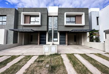 Casa en  Miradores De Manantiales, Córdoba Capital