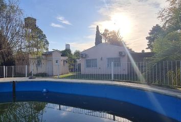 Casa en  Barrio Parque Sakura, Exaltación De La Cruz