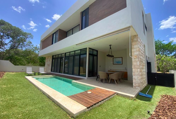 Casa en condominio en  Yucatan Country Club, Mérida, Yucatán, Mex