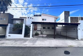 Casa en  Colonia Jurica, Municipio De Querétaro