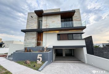 Casa en  Calle Huizache, Zibata, Zona Cactus, El Marqués, Querétaro, 76269, Mex