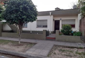 Casa en  Villa Adelina, Partido De San Isidro