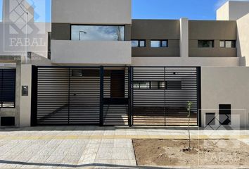 Casa en  Valentina Sur Rural, Neuquén