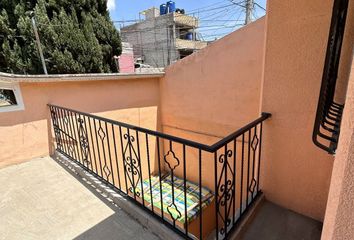 Casa en  Avenida De Los Escritores, Ciudad Cuauhtémoc, Ecatepec De Morelos, México, 55063, Mex