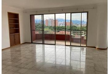 Apartamento en  Ciudad Jardín, Cali