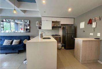 Apartamento en  Loma De Los Bernal, Medellín