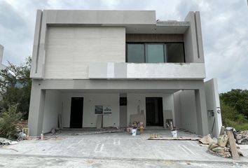 Casa en  Calle Paseo De Las Parras, Santiago, Nuevo León, 67302, Mex