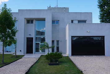 Casa en  Guernica, Presidente Perón