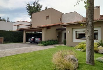 Casa en condominio en  Paseo De Los Abetos, Los Encinos, Fraccionamiento Y Club De Golf Los Encinos, Lerma, México, 52005, Mex