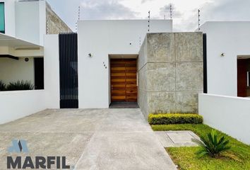 Casa en  Calle Monte Kiu, Colonia Granjas Campestres Del Chanal, Colima, 28610, Mex