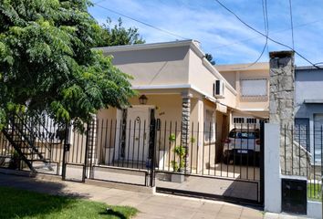 Casa en  Ezpeleta, Partido De Quilmes