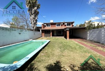 Casa en  Belén De Escobar, Partido De Escobar