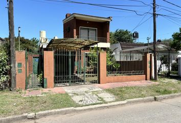 Casa en  Fisherton, Rosario