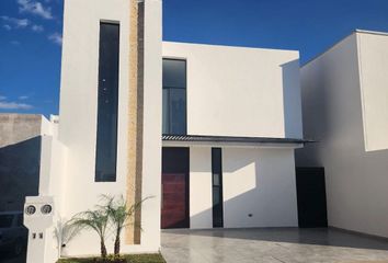 Casa en  Calzada De Los Almendros, Las Calzadas, Durango, 34144, Mex