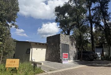 Casa en condominio en  Calle Vega Del Campo, Avándaro, Valle De Bravo, México, 51200, Mex