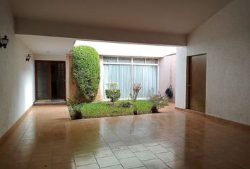 Casa en  Calle Carlos López Pellecer, Lomas De Santa María, Morelia, Michoacán De Ocampo, 58090, Mex